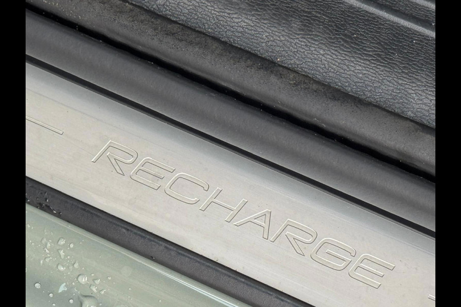 Volvo XC40 Recharge P8 AWD 408 pk R-Design, afneembare trekhaak, stoelverwarming, 1 e eigenaar, NL auto met nap