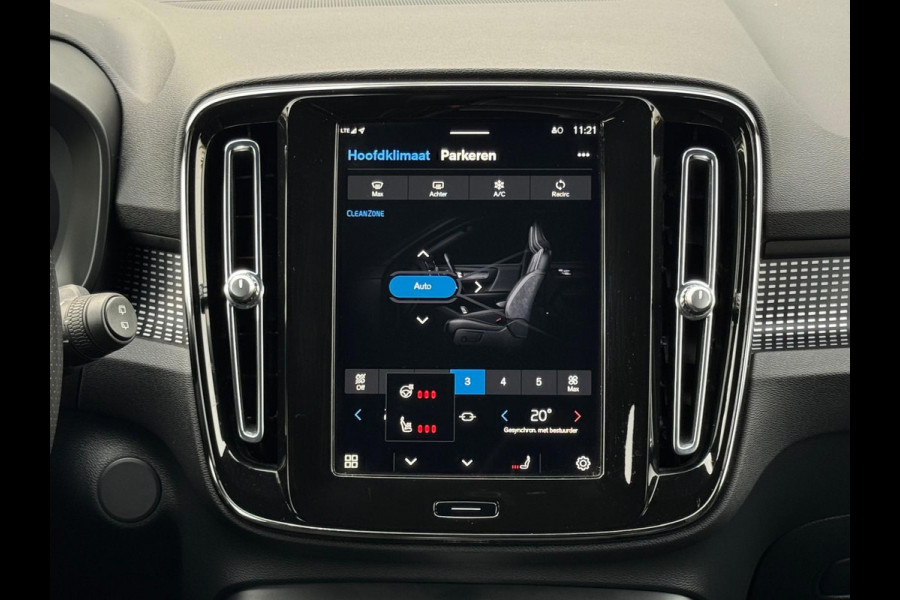 Volvo XC40 Recharge P8 AWD 408 pk R-Design, afneembare trekhaak, stoelverwarming, 1 e eigenaar, NL auto met nap