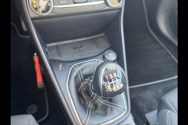 Ford Fiesta 1.0 EcoBoost Hybrid Titanium 100pk | Navigatie | Cruise control | Apple Carplay / Android auto