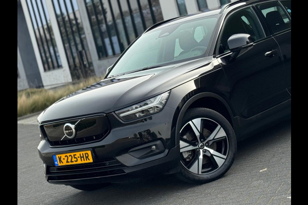 Volvo XC40 Recharge P8 AWD 408 pkR-Design, afneembare trekhaak, achteruitrijcamera, stoelverwarming, 1 e eigenaar, NL auto met nap