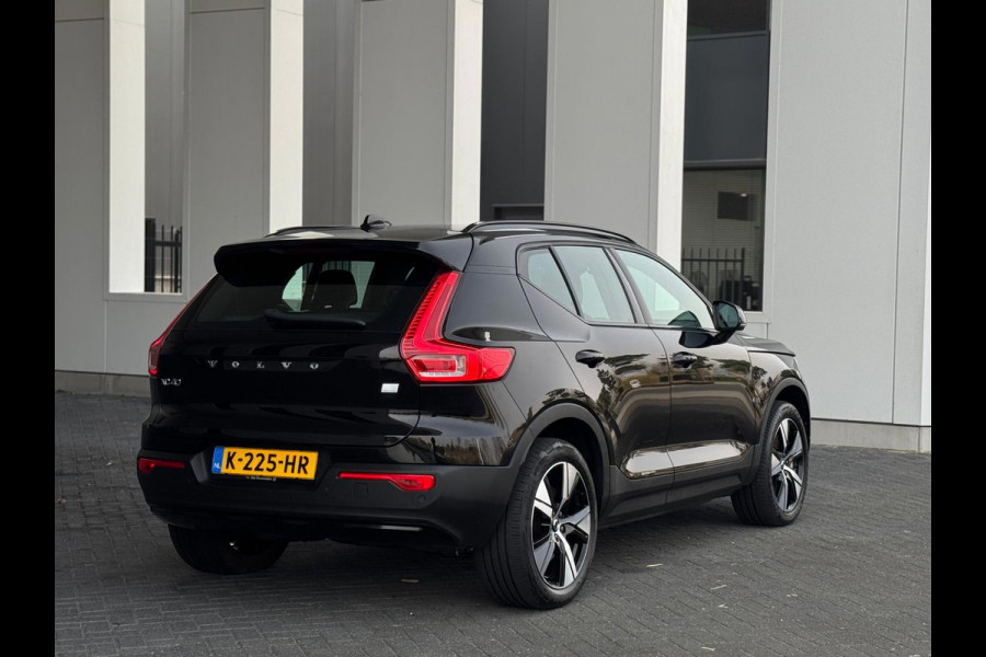 Volvo XC40 Recharge P8 AWD 408 pkR-Design, afneembare trekhaak, achteruitrijcamera, stoelverwarming, 1 e eigenaar, NL auto met nap