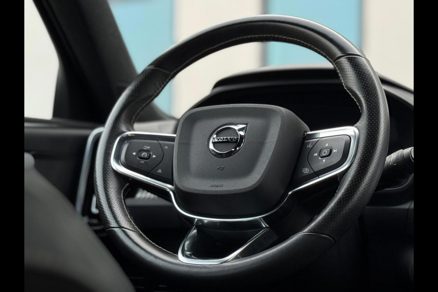 Volvo XC40 Recharge P8 AWD 408 pkR-Design, afneembare trekhaak, achteruitrijcamera, stoelverwarming, 1 e eigenaar, NL auto met nap