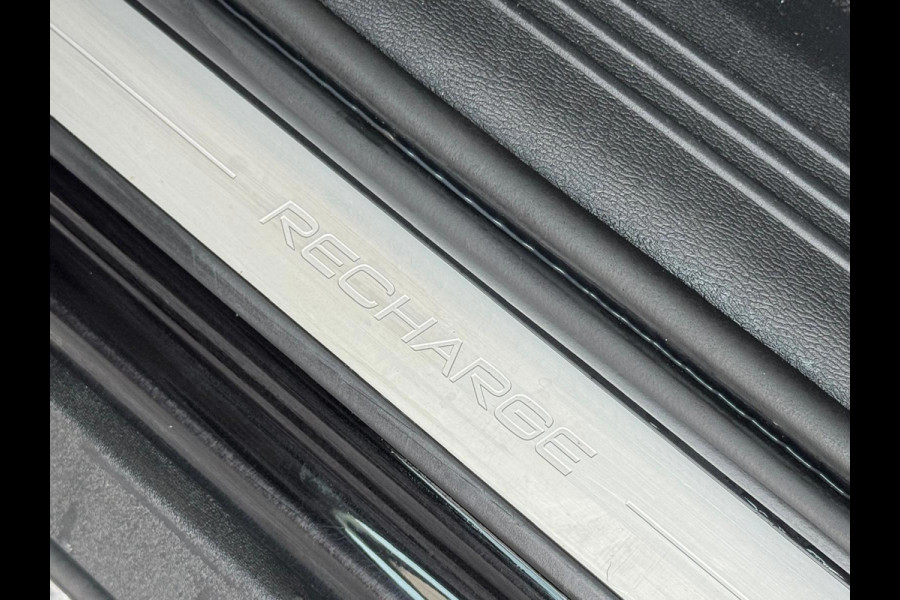 Volvo XC40 Recharge P8 AWD 408 pkR-Design, afneembare trekhaak, achteruitrijcamera, stoelverwarming, 1 e eigenaar, NL auto met nap