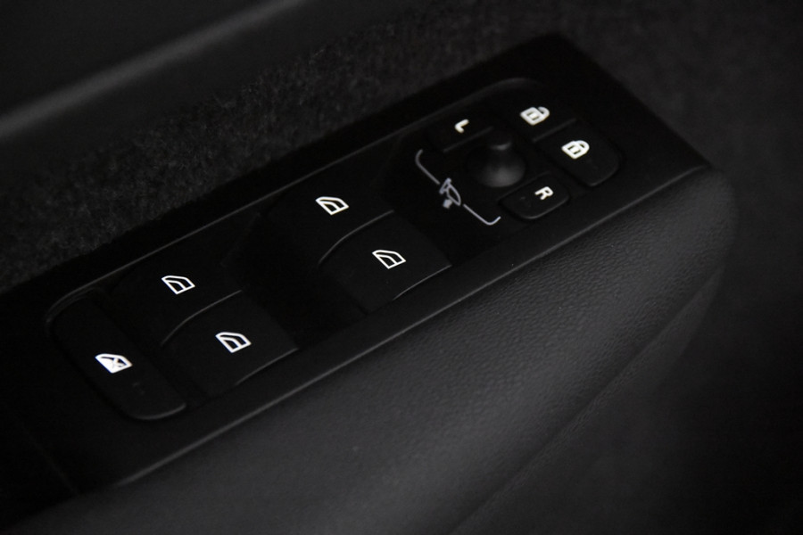 Volvo XC40 1.5 T2 Momentum *1ste Eigenaar*Navigatie*Parkassist*Trekhaak*