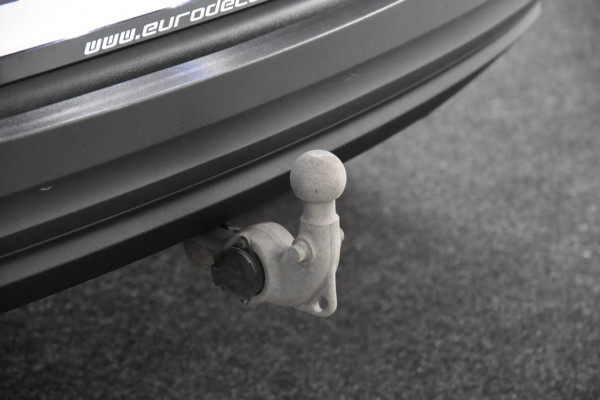 Volvo XC40 1.5 T2 Momentum *1ste Eigenaar*Navigatie*Parkassist*Trekhaak*