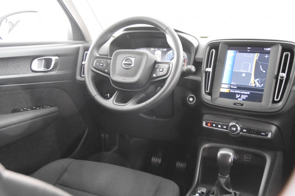 Volvo XC40 1.5 T2 Momentum *1ste Eigenaar*Navigatie*Parkassist*Trekhaak*