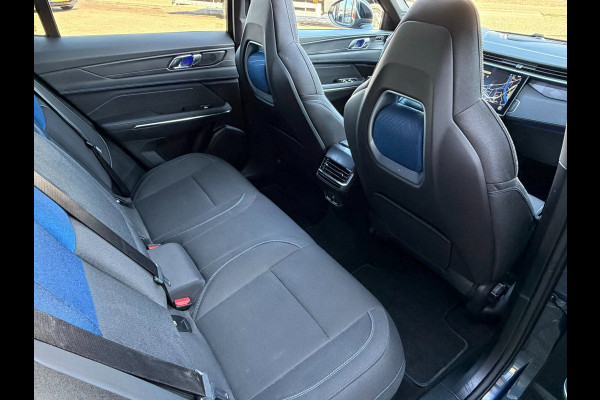 Lynk & Co 01 1.5 l Pano l NAVI l Camera