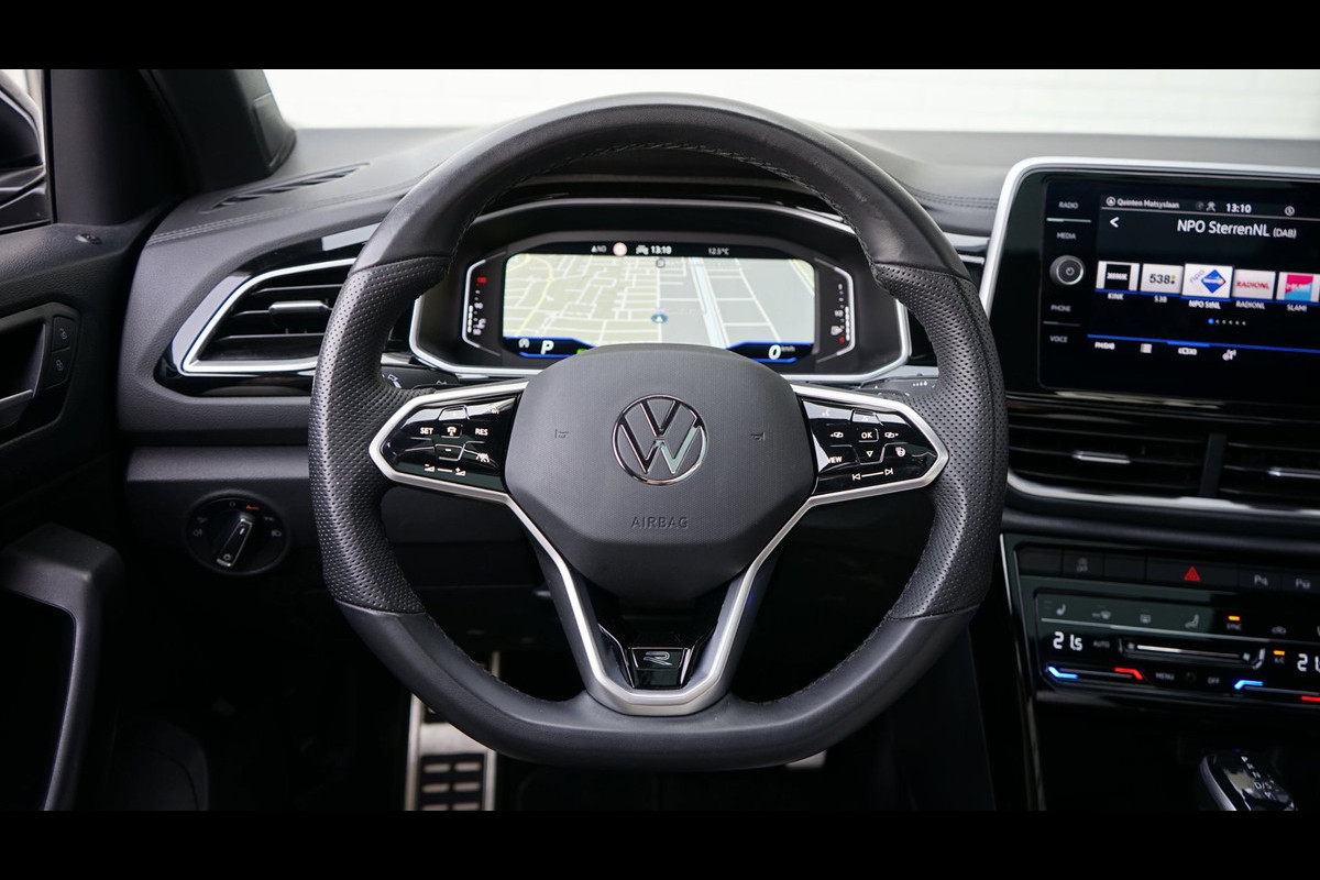 Volkswagen T-Roc 1.5 TSI R-Line AUTOMAAT-ACC-CAMERA-CLIMA-IQ LIGHT-KEYLESS-NAVIGATIE-PANORAMA-STOELVERWARMING