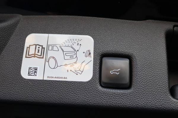 Ford Kuga 2.5 PHEV ST-Line X Navigatie/Winter-pack/Elektr.-trekhaak/Open-dak