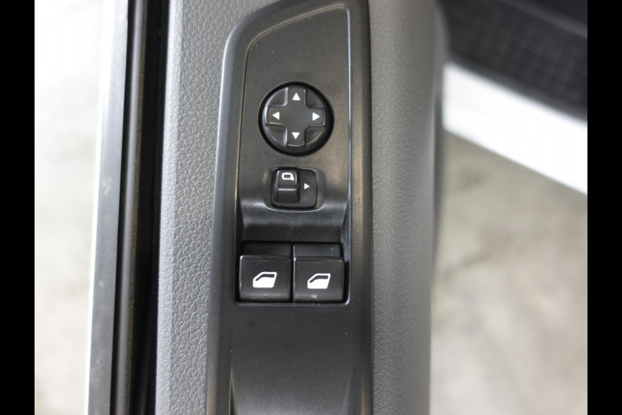 Opel Vivaro 2.0 CDTI L2H1 Edition 144PK Automaat 3 zits Navigatie Airco Bluetooth Trekhaak Cruise Control