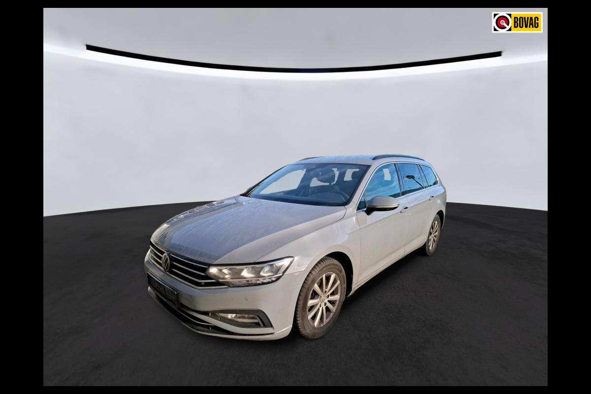 Volkswagen Passat Variant 2.0 TDI Business * Camera * Digitale teller klok * Stoelverwarming * Navigatie *