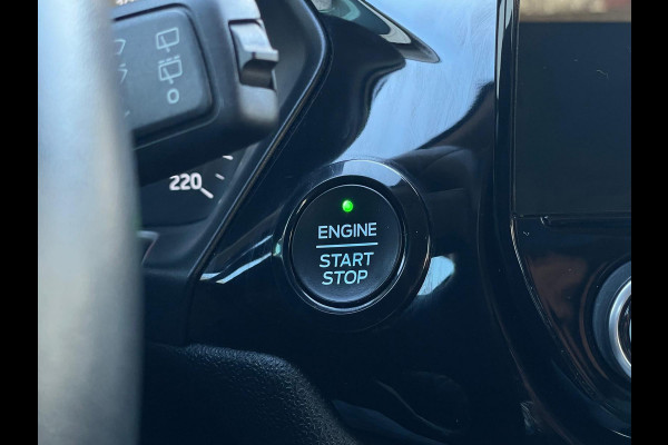 Ford Fiesta 1.1 Trend/Airco/Cruise/Parkeersens/Keyless