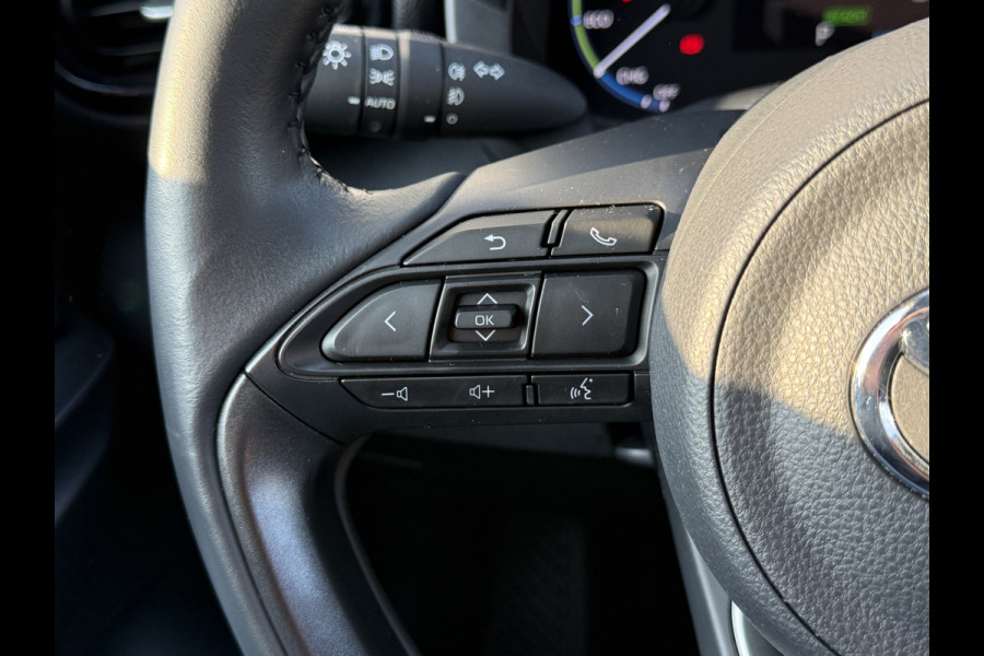 Toyota Yaris Cross 1.5 Hybrid Team D | Elek. Achterklep | CarPlay | Camera | Keyless | 17 inch