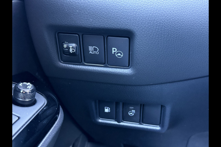 Toyota C-HR 1.8 Hybrid Team D | CarPlay | ACC | Camera | Keyless | 18 inch