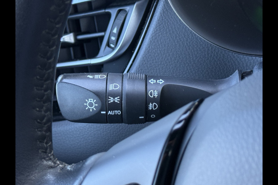 Toyota C-HR 1.8 Hybrid Team D | CarPlay | ACC | Camera | Keyless | 18 inch