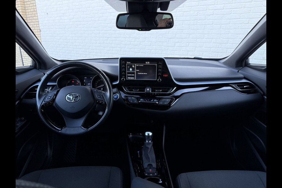 Toyota C-HR 1.8 Hybrid Team D | CarPlay | ACC | Camera | Keyless | 18 inch