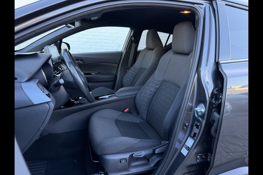 Toyota C-HR 1.8 Hybrid Team D | CarPlay | ACC | Camera | Keyless | 18 inch