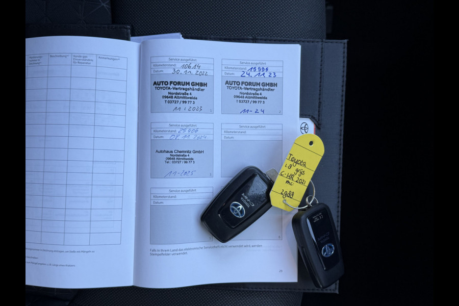 Toyota C-HR 1.8 Hybrid Team D | CarPlay | ACC | Camera | Keyless | 18 inch