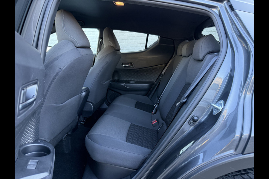 Toyota C-HR 1.8 Hybrid Team D | CarPlay | ACC | Camera | Keyless | 18 inch