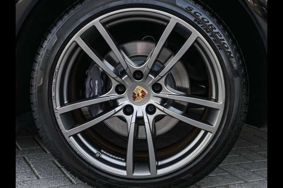 Porsche Cayenne 3.0 E-Hybrid 463PK Sport Design | Panoramadak | Sport-Chrono | Bose Surround System | 18-wegs + memory | Head-Up | Soft Close
