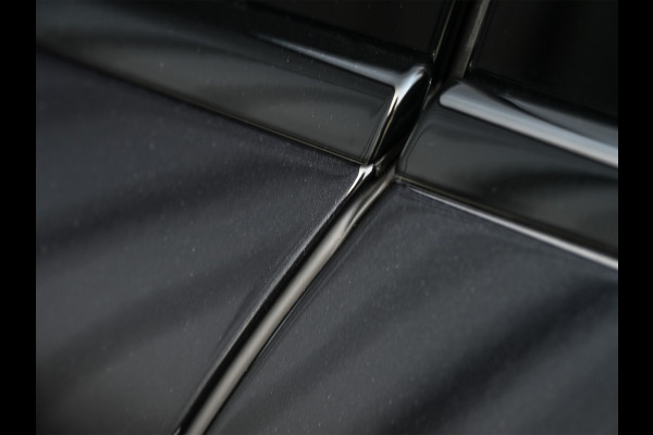 Porsche Cayenne 3.0 E-Hybrid 463PK Sport Design | Panoramadak | Sport-Chrono | Bose Surround System | 18-wegs + memory | Head-Up | Soft Close