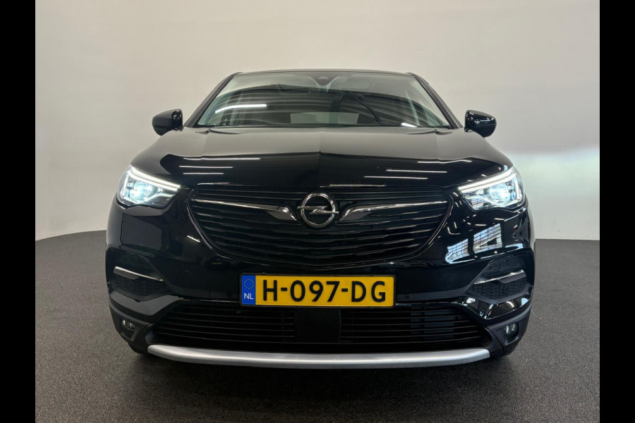 Opel Grandland X 1.2 Turbo Business Executive Panoramadak Navigatie Apple Carplay/Android Auto Camera Parkeersensoren Cruise Control Full Led Stoel- en stuurverwarming Half leder Lichtmetalen velgen Climate Control Getinte ramen