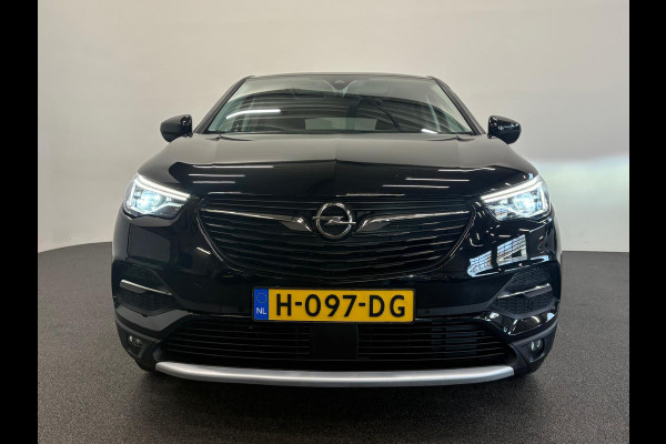 Opel Grandland X 1.2 Turbo Business Executive Panoramadak Navigatie Apple Carplay/Android Auto Camera Parkeersensoren Cruise Control Full Led Stoel- en stuurverwarming Half leder Lichtmetalen velgen Climate Control Getinte ramen