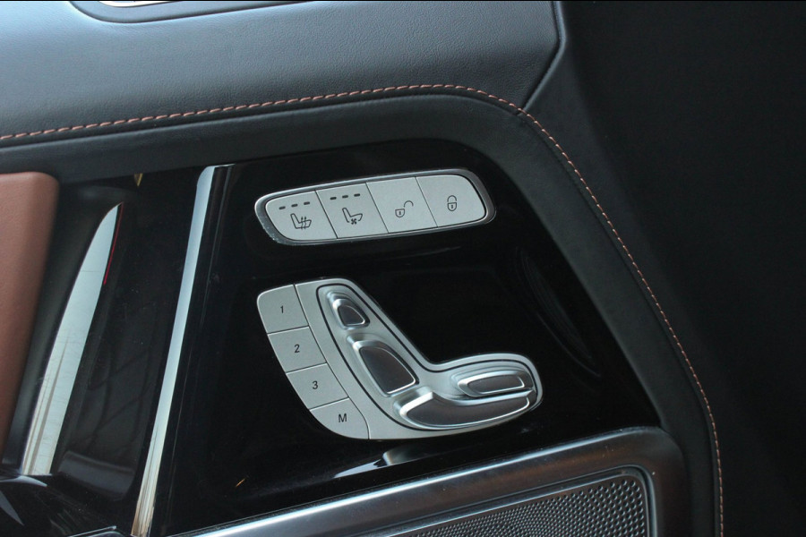 Mercedes-Benz G-Klasse 63 / BURMESTER / INCL. BTW / PANO-DAK / G-MANUFAKTUR / STOELMASSAGE / FULL / DISTRONIC / TREKHAAK / 360 CAM