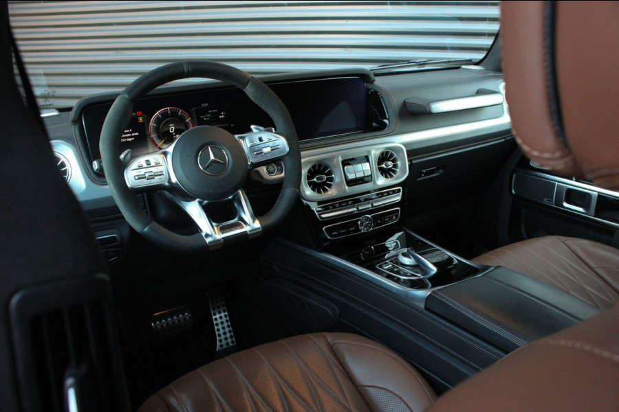 Mercedes-Benz G-Klasse 63 / BURMESTER / INCL. BTW / PANO-DAK / G-MANUFAKTUR / STOELMASSAGE / FULL / DISTRONIC / TREKHAAK / 360 CAM