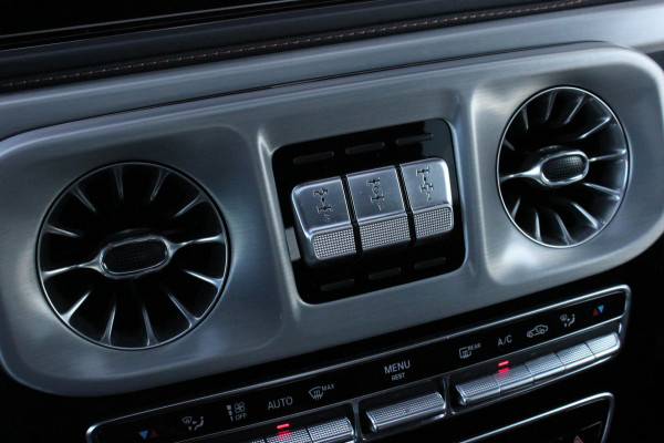 Mercedes-Benz G-Klasse 63 / BURMESTER / INCL. BTW / PANO-DAK / G-MANUFAKTUR / STOELMASSAGE / FULL / DISTRONIC / TREKHAAK / 360 CAM