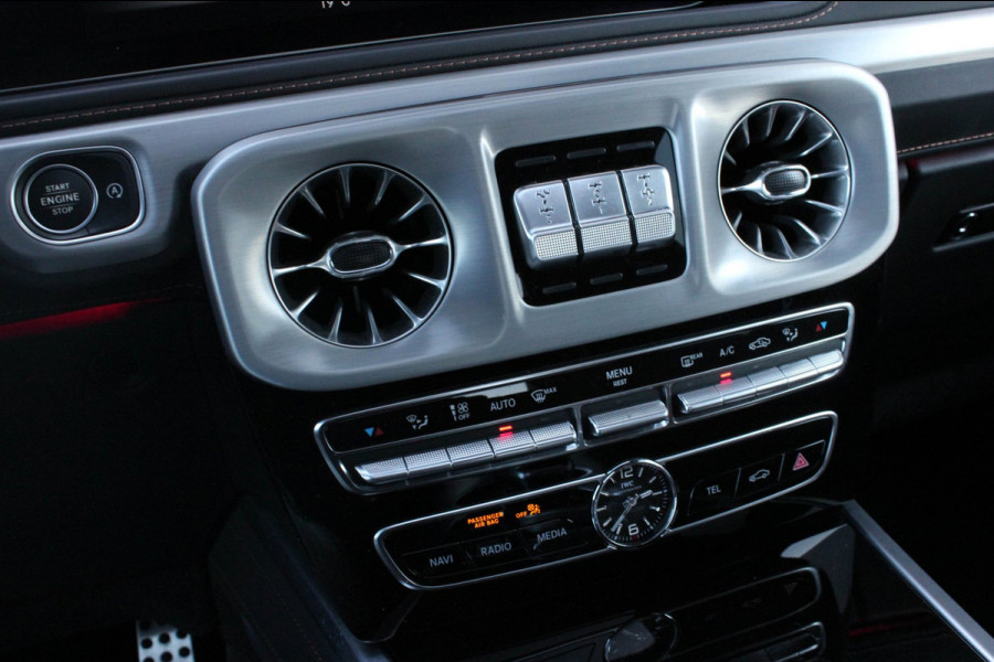 Mercedes-Benz G-Klasse 63 / BURMESTER / INCL. BTW / PANO-DAK / G-MANUFAKTUR / STOELMASSAGE / FULL / DISTRONIC / TREKHAAK / 360 CAM