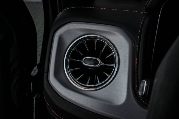 Mercedes-Benz G-Klasse 63 / BURMESTER / INCL. BTW / PANO-DAK / G-MANUFAKTUR / STOELMASSAGE / FULL / DISTRONIC / TREKHAAK / 360 CAM