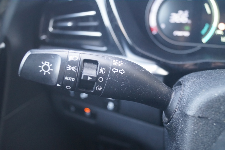 Kia e-Niro ExecutiveLine 64kWh -LEER-S.DAK-NAVI-ECC-CAM-