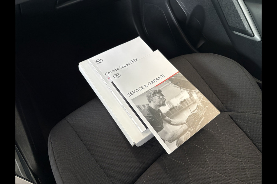 Toyota Corolla Cross 1.8 Hybrid 140 Style Plus KEYLESS/CAMERA/NAVI/DODEHOEK/WINTERPACK