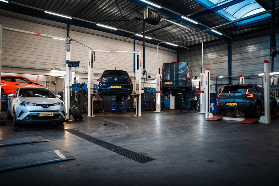 Toyota Corolla Cross 1.8 Hybrid 140 Style Plus KEYLESS/CAMERA/NAVI/DODEHOEK/WINTERPACK