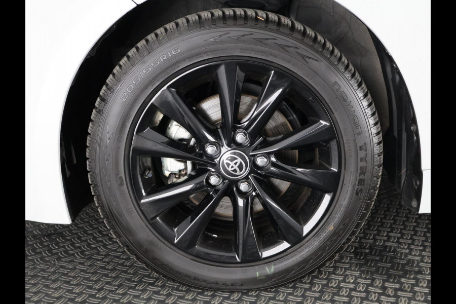 Toyota Corolla Touring Sports Hybrid 140 Active Bi-Tone | Stuur-& Stoelverwarming | Apple Carplay&AndroidAUTO | Adapt.Cruise control