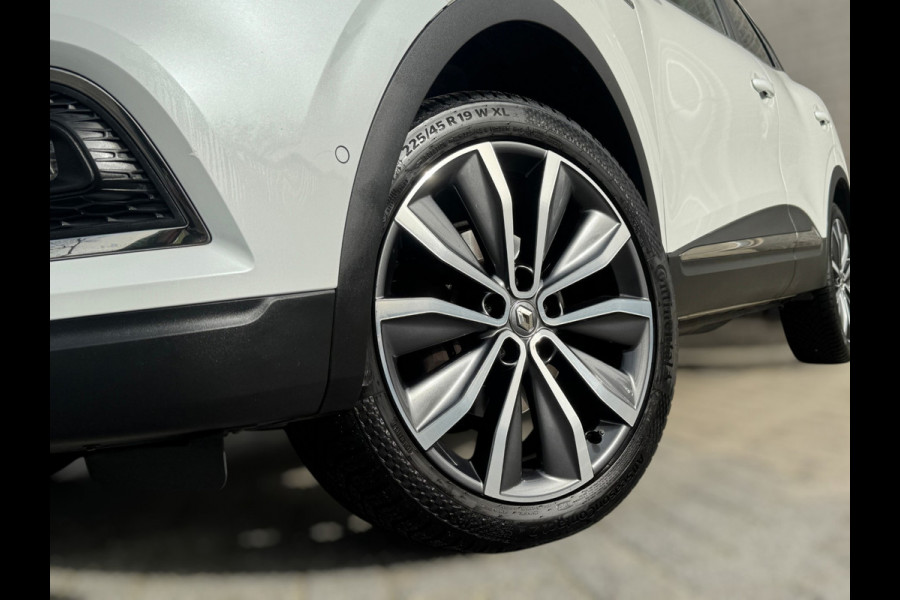 Renault Kadjar 1.3 TCe Intens BOSE / TREKHAAK / STOELVERW. / CARPLAY / CRUISE / CAMERA / PDC / 4-SEIZ B / 19 INCH / ECC / NAVI