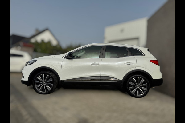 Renault Kadjar 1.3 TCe Intens BOSE / TREKHAAK / STOELVERW. / CARPLAY / CRUISE / CAMERA / PDC / 4-SEIZ B / 19 INCH / ECC / NAVI
