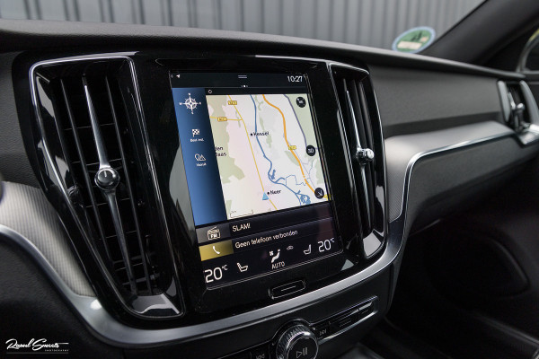 Volvo V60 2.0 T5 R-Design | Zwenkbare trekhaak | Memory | Cruise control | Apple carplay |