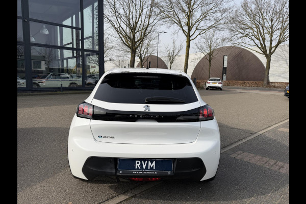 Peugeot e-208 EV Active Pack 50 kWh SOH 89% | 3 FASE LADER | WARMTEPOMP | STOELVERWARMING | PEUGEOT DEALER ONDERHOUDEN | ALL SEASON BANDEN | NAVI BY APPLE CARPLAY | RIJKLAAR GELEVERD MET 12 MND BOVAG GARANTIE