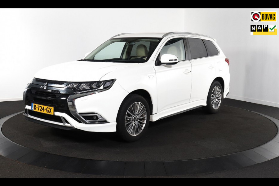 Mitsubishi Outlander 2.4 PHEV Pure+ Leer / Trekhaak / Side skirts