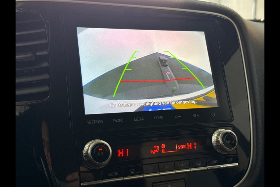 Mitsubishi Outlander 2.4 PHEV Pure+ Leer / Trekhaak / Side skirts