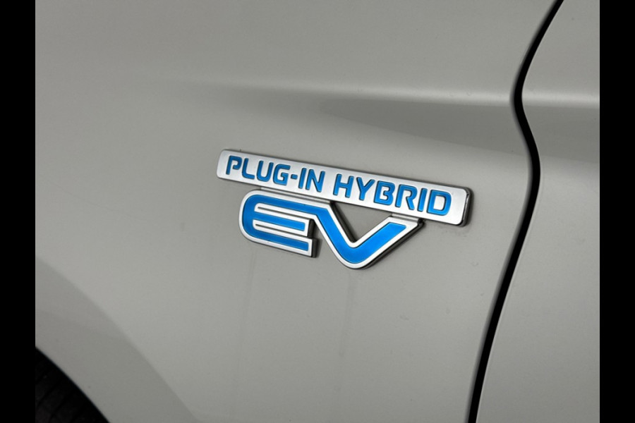 Mitsubishi Outlander 2.4 PHEV Pure+ Leer / Trekhaak / Side skirts