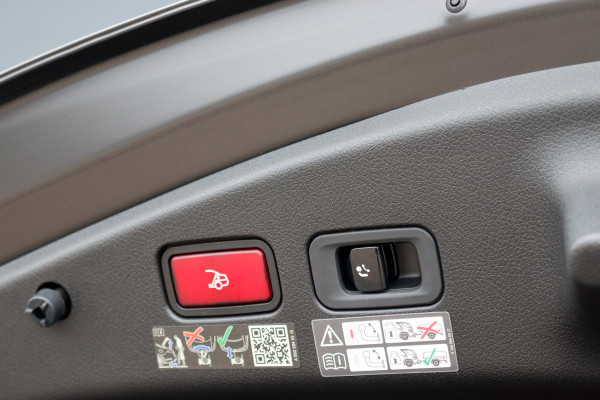 Mercedes-Benz CLE Cabriolet AMG 53 4MATIC+ Premium+ | Carbon | AMG Drivers Package | Distronic+ | Contourstoelen | Standkachel | Stoelventilatie | HUD | Performance-stoelen | Airscarf | Trekhaak | Verwarmd Stuurwiel |