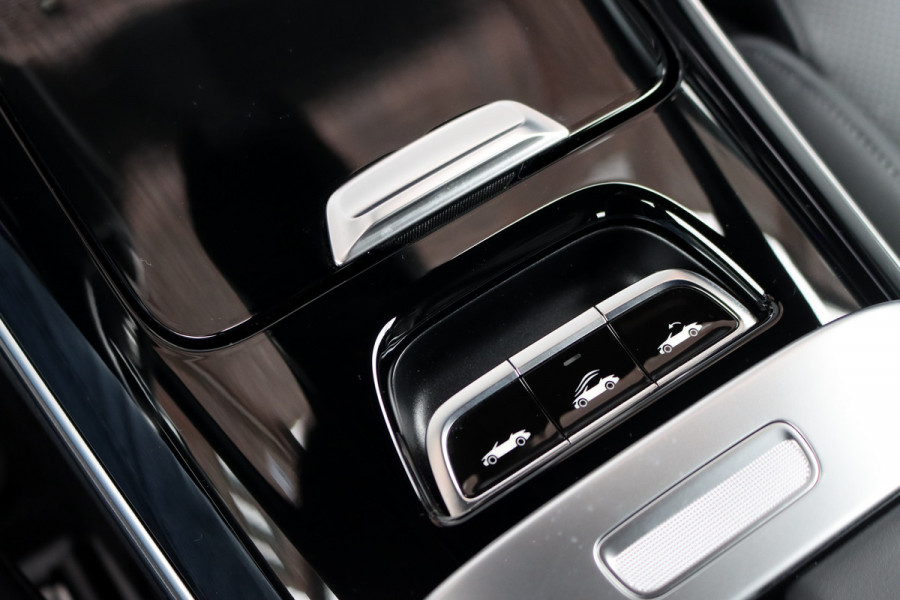 Mercedes-Benz CLE Cabriolet AMG 53 4MATIC+ Premium+ | Carbon | AMG Drivers Package | Distronic+ | Contourstoelen | Standkachel | Stoelventilatie | HUD | Performance-stoelen | Airscarf | Trekhaak | Verwarmd Stuurwiel |