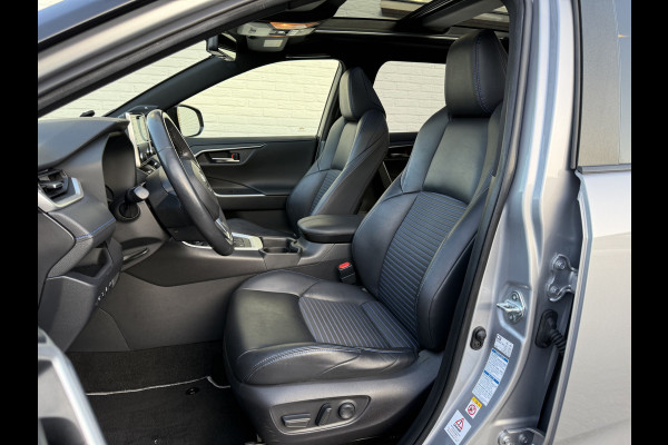 Toyota RAV4 2.5 Hybrid AWD Bi-Tone | Trekhaak | Pano | JBL | Keyless | 360* Camera