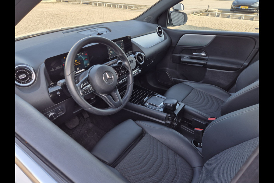 Mercedes-Benz B-Klasse 200d Automaat Camera Leder Dealer Onderhouden