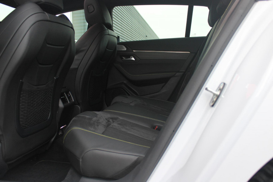 Peugeot 508 SW PSE 1.6 HYbrid 360PK AWD | PANORAMISCH SCHUIF/KANTELDAK | FOCAL® PREMIUM AUDIOSYSTEEM MET 10 SPEAKERS | MATRIX KOPLAMPEN | SFEERVERLICHTING | 360 HD PARKEERCAMERA'S | VERWARMDE VOORRUITRAND | DRAADLOOS APPLECARPLAY/ANDROID AUTO | NAVIGATIE | ADAPTIEVE CRUISE CONTROL | SPORT HIGH PERFORMANCE ONDERSTEL | ACTIVE SUSPENSION CONTROL | ANTIDIEFSTAL PACK (ALARM) | NIGHT VISION | 20" LICHTMETALEN ''EXXAR'' VELGEN | VERWARMBARE AGR SPORTSTOELEN MET MASSAGEFUNCTIE | BEKLEDING ''NAPPA LEDER''/ALCANTARA/3D STOF PSE | ELEKTRISCH BEDIENBARE ACHTERKLEP | PEUGEOT SPORT REMKLAUWEN I