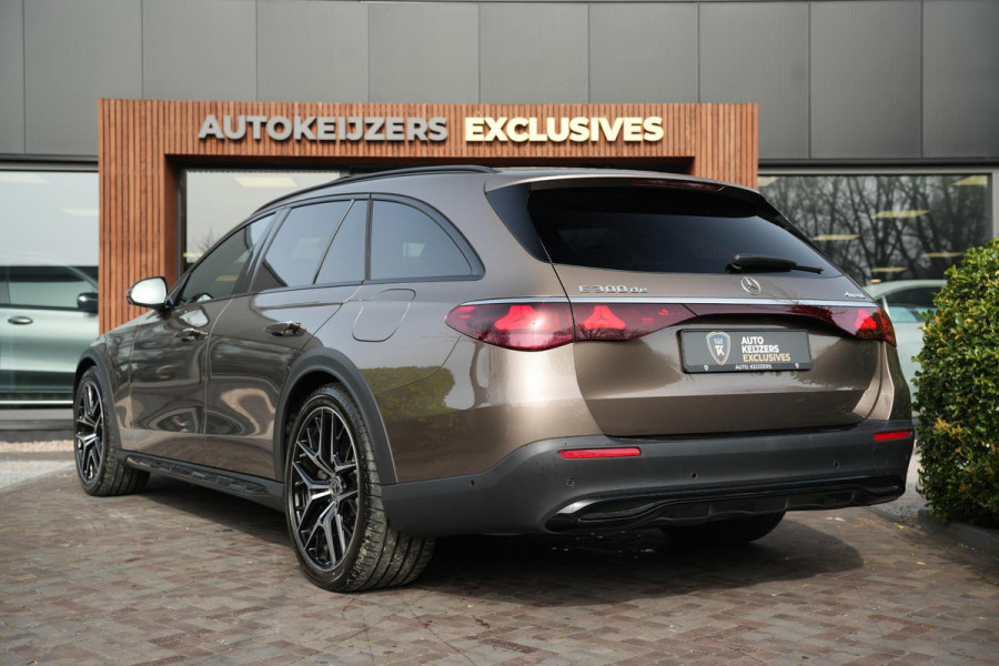 Mercedes-Benz E-Klasse All-Terrain 300 de 4MATIC All-Terrain Panoramadak Hyperscreen Adapt. Cruise Burmester HeadUp Luchtvering Trekhaak All Terrain