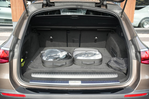 Mercedes-Benz E-Klasse All-Terrain 300 de 4MATIC All-Terrain Panoramadak Hyperscreen Adapt. Cruise Burmester HeadUp Luchtvering Trekhaak All Terrain